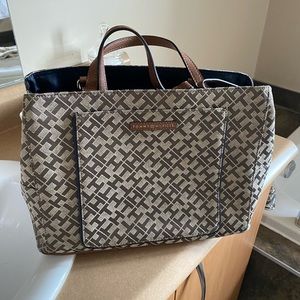 Tommy Hilfiger shoulder bag
